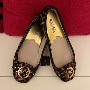Beautiful slightly worn almost new MK flats